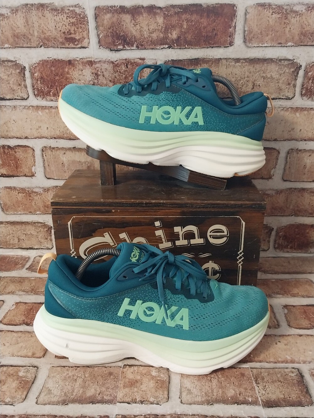 Pre-owned Hoka One One Bondi 8